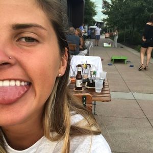 Meet your Posher, Hannah